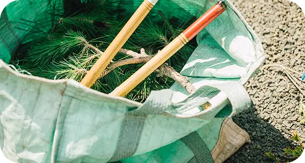 剪定枝や刈り草などの処理