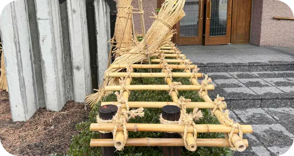 冬囲いの撤去作業